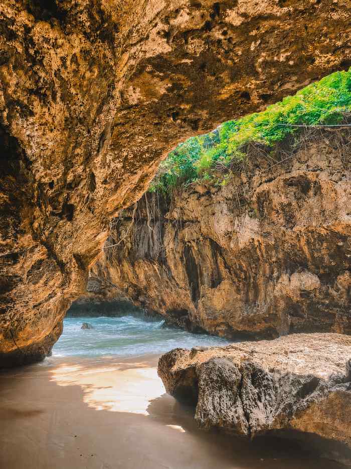 Pantai Suluban